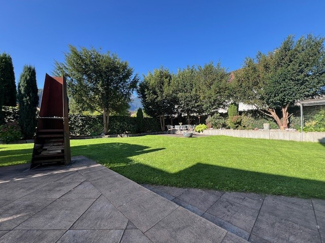 Architektenhaus in sehr sonniger und ruhiger Lage mit traumhaftem Bergblick!