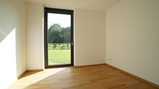 Schöne, neue 3-Zimmer-Wohnung mit Bergpanorama und großem Garten 