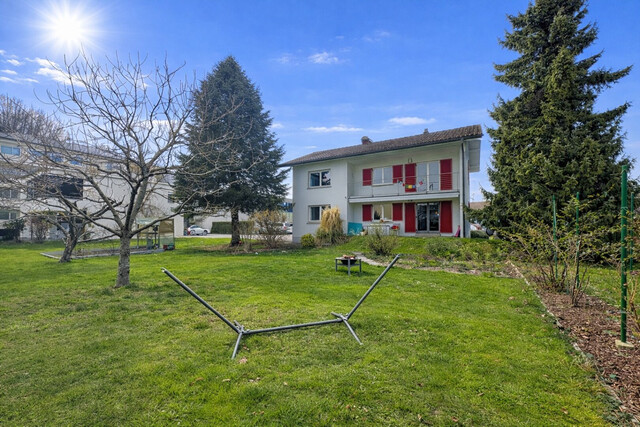 Stilvolles Einfamilienhaus mit Landhaus-Charakter in Tosters