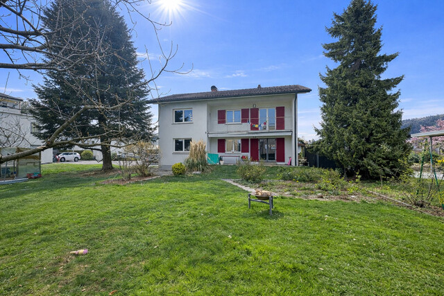 Stilvolles Einfamilienhaus mit Landhaus-Charakter in Tosters