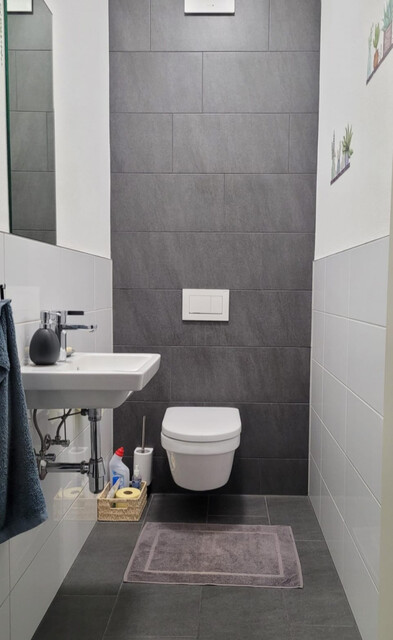 PRIVATVERKAUF - Gartenwohnung mit Terrasse, Garten & Tiefgaragen-Parkplatz in Top-Lage!
