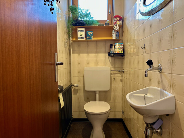 Großzügiges Wohnhaus mit großer Tenne mitten in Gisingen