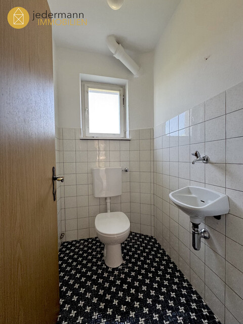 GÖTZIS: CHARMANTES WOHNHAUS MIT GROSSEM GRUNDSTÜCK UND ATTRAKTIVEM ENTWICKLUNGSPOTENZIAL
