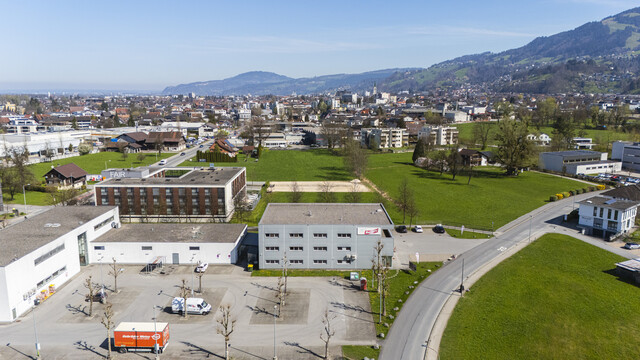 Repräsentative Gewerbehalle in Dornbirn – Moderne Architektur mit
hervorragender Anbindung