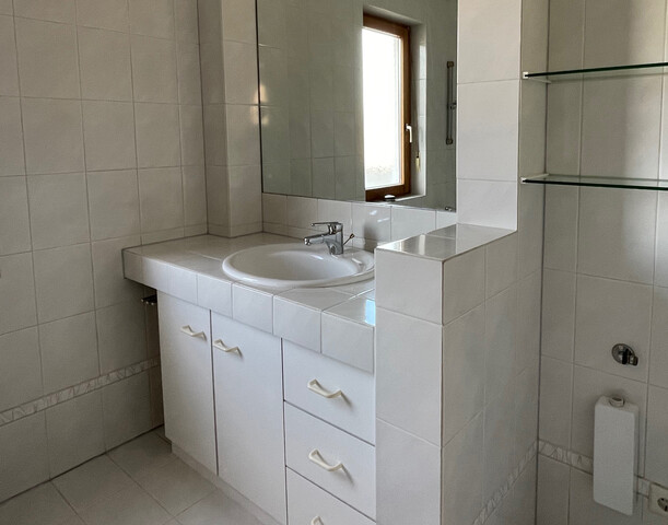 Schöne 2-Zimmer-Dachterrassenwohnung in zentraler Lage in Gisingen zu vermieten