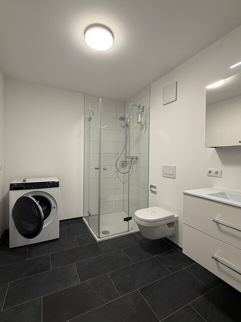 Moderne 2-Zimmer-Terrassenwohnung in Neubau mit Garagenplatz