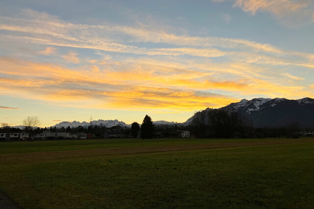 Gartentraum! Neuwertiges Einfamilienhaus mit tollem Garten in idyllischer Lage