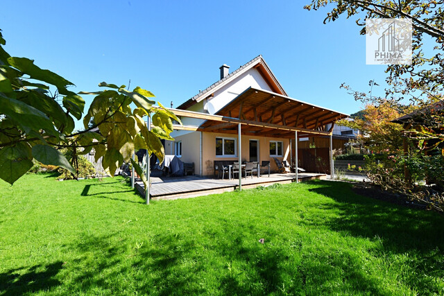 Gartentraum! Neuwertiges Einfamilienhaus mit tollem Garten in idyllischer Lage