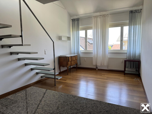 Außergewöhnliche Maisonettewohnung mit Tiefgaragenplatz