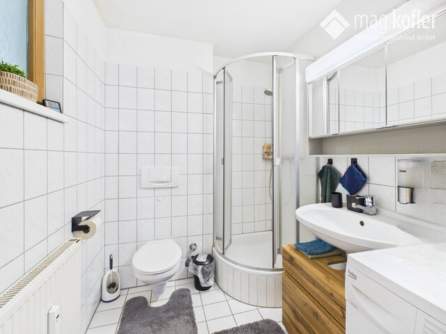 Schöne 2-Zimmer-Wohnung mit großer Veranda – ideal als Anlage