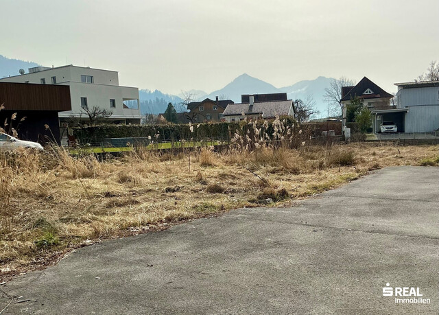 Sonniges Grundstück in zentraler Lage von Schwarzach