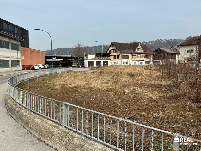 Sonniges Grundstück in zentraler Lage von Schwarzach