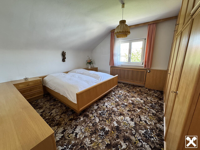 Gepflegtes Einfamilienhaus mit viel Grünfläche