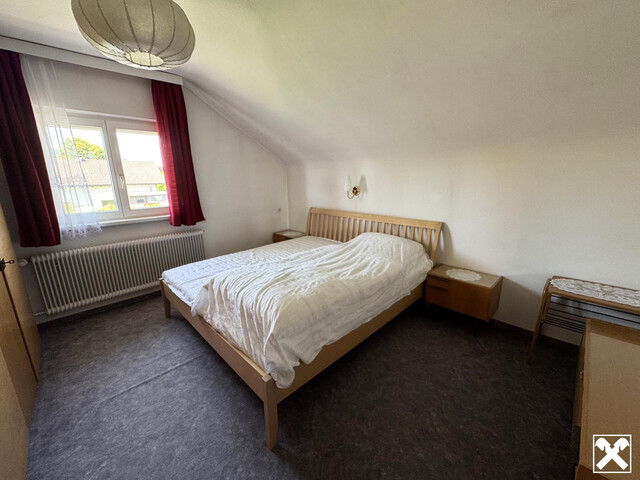Gepflegtes Einfamilienhaus mit viel Grünfläche