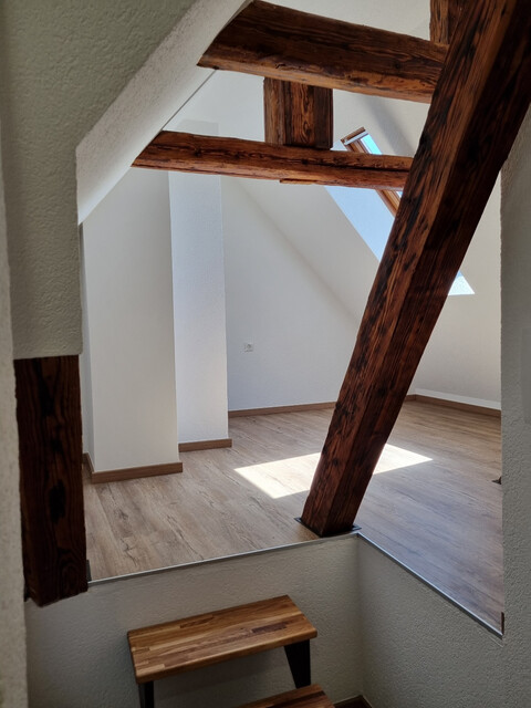 Exklusives Wohnen über der Altstadt: 70 m² Einraumwohnung  – neu renoviert – ein einmalgies Wohnerlebnis!