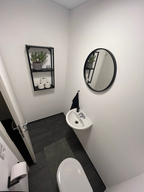 Privatverkauf - Exklusives 4-Zimmer-Penthouse mit großer Sonnenterrasse in ruhiger Bestlage