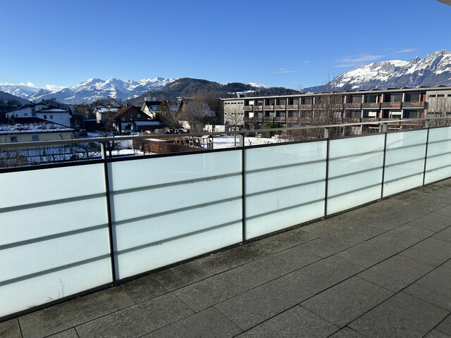 Sonnige Dachgeschosswohnung 74 m² mit Terrasse in Gisingen