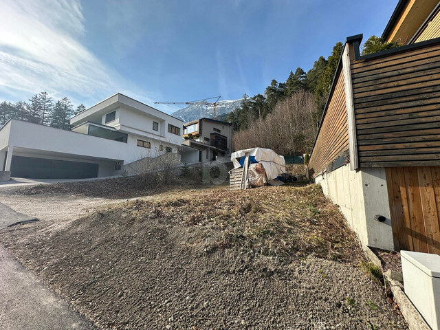 NATUR VOR DER HAUSTÜR: SONNIGES GRUNDSTÜCK MIT ZUGANG ZUM WALD