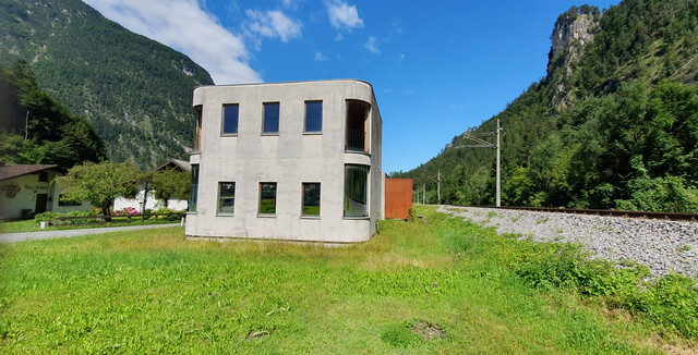 Sie sind auf der Suche nach einem geeigneten Firmenstandort? Architektonisch interessantes zweigeschossiges  Gewerbeobjekt