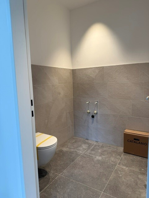  Exklusive 4-Zi-Wohnung  in Schlins         "ERSTBEZUG"