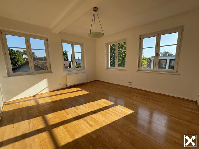 Lichtdurchflutete 5-Zimmerwohnung mit großer Loggia
