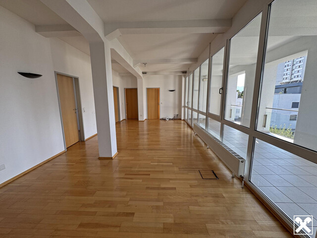 Lichtdurchflutete 5-Zimmerwohnung mit großer Loggia