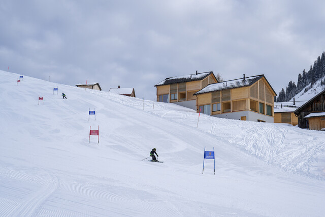 Ferientraum in spektakulärer Bergkulisse auf 1.500m Höhe: Chalet mit direktem Zugang zur Skipiste!