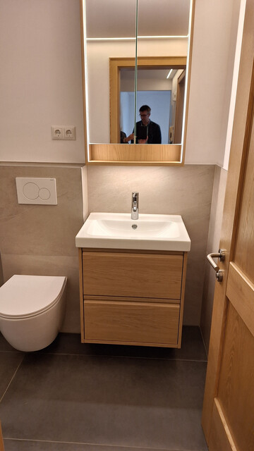 Neu sanierte Dachgeschosswohnung zur Miete in Top-Lage! 