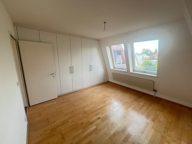 56m2, 2-Zimmer-Wohlfühlwohnung, provisionsfrei, renoviert für Single oder Paar, Balkonblick zur Karrenseilbahn...