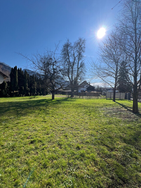 Sehr ruhig gelegenes Traumgrundstück nahe dem neuen Hohenemser Zentrum