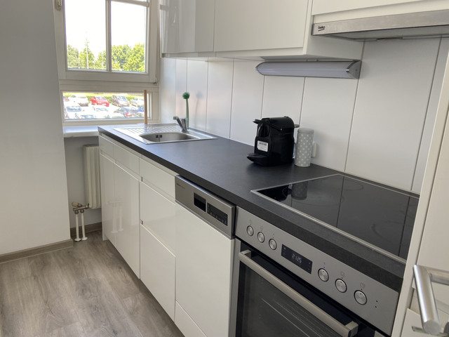 Charmante voll möblierte 2-Zimmer-Stadtwohnung direkt am See