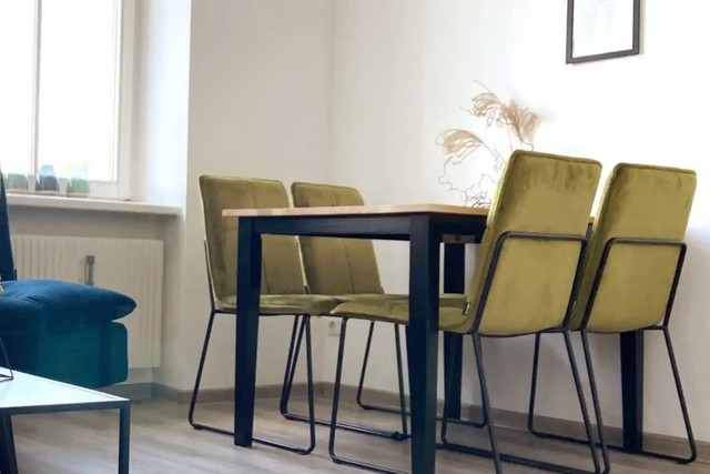 Charmante voll möblierte 2-Zimmer-Stadtwohnung direkt am See