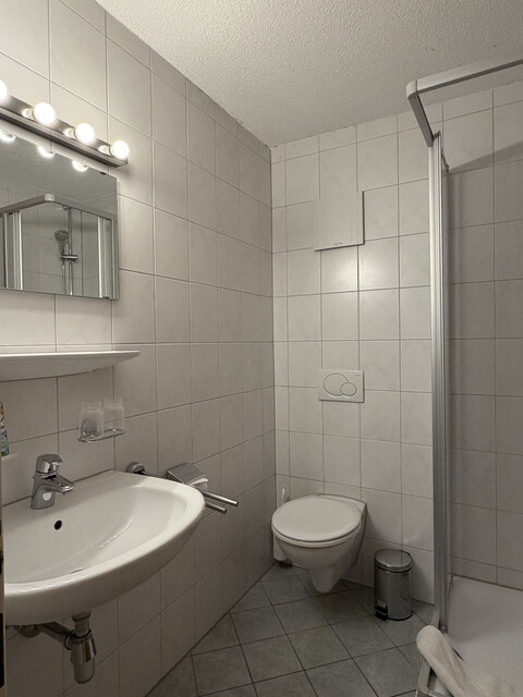 Sehr selten! Gewidmete, sonnige 2-Zimmer-Ferienwohnung - sofort nutzbar