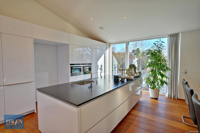 Stilvolle Eleganz trifft höchsten Wohnkomfort – Bungalow in Lustenau