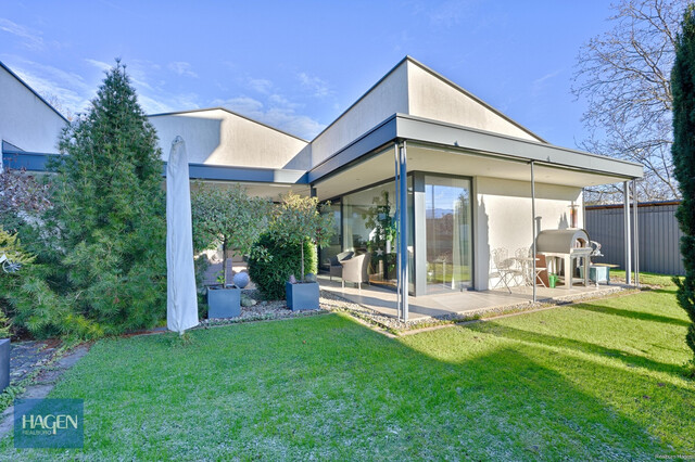 Stilvolle Eleganz trifft höchsten Wohnkomfort – Bungalow in Lustenau