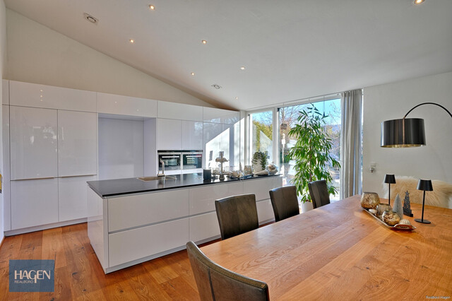 Stilvolle Eleganz trifft höchsten Wohnkomfort – Bungalow in Lustenau