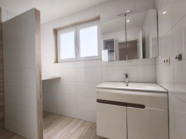 Großzügige 4-Zimmerwohnung in Feldkirch mit Balkon und Garage und herrlichem Ausblick!