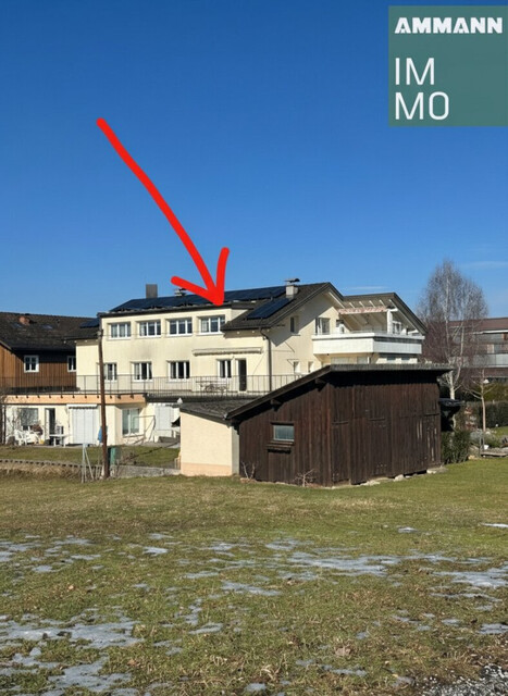 Zuhause im Zentrum: Großzügige Dachgeschosswohnung mit Dachterrasse zu vermieten