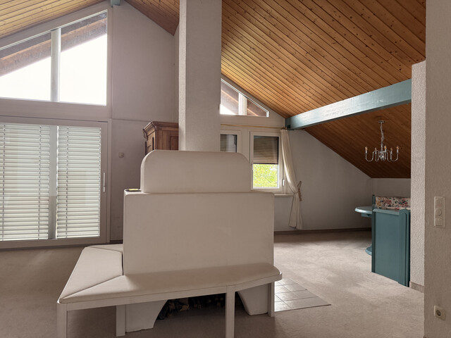 Lichtdurchflutete Maisonette mit Panoramablick – Wohlfühloase mitten im Grünen