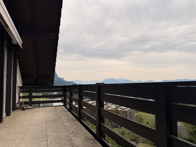 Lichtdurchflutete Maisonette mit Panoramablick – Wohlfühloase mitten im Grünen