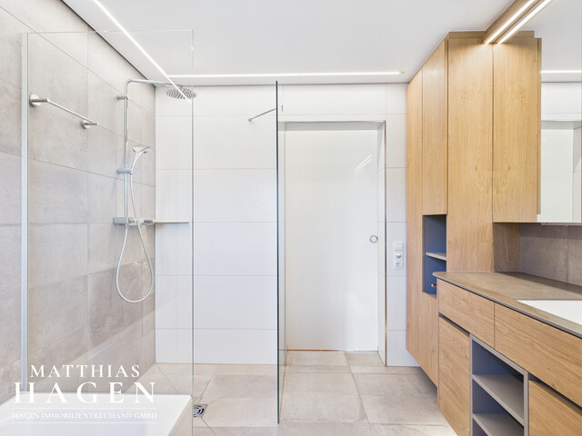 Wohnen mit Weitblick – Einfamilienhaus auf zwei Grundstücken in ruhiger Lage von Frastanz!