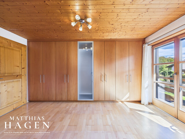 Wohnen mit Weitblick – Einfamilienhaus auf zwei Grundstücken in ruhiger Lage von Frastanz!