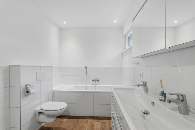 Feldkirch: Moderne 4-Zimmer-Wohnung mit Bergblick und 2 Tiefgaragenplätzen!