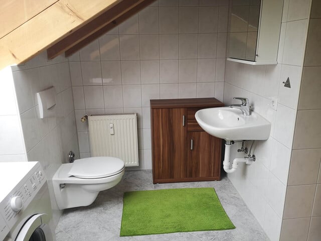 Helle 3-Zimmer Wohnung im Dachgeschoss ab 01.01.2027 zu vermieten 