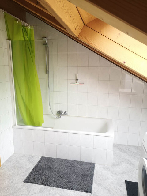 Helle 3-Zimmer Wohnung im Dachgeschoss ab 01.01.2027 zu vermieten 