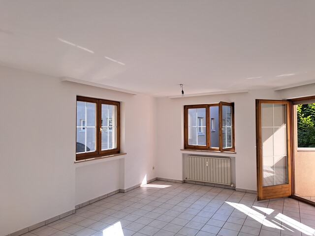 ohne Provision -  2,5 Zimmer Wohnung mit verglaster Veranda