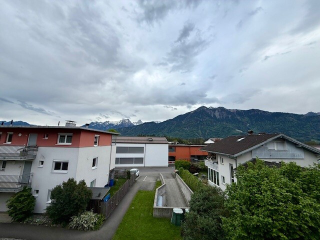 Hochwertige  4- Zimmer Wohnung in Bludesch mit viel Sonne