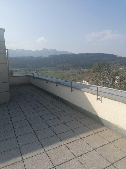 wunderschöne Panorama-Dachgeschosswohnung