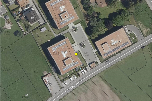 Neuwertige 3-Zimmer-Wohnung in zentraler Grünlage mit Bergpanorama