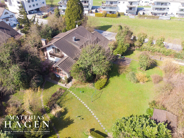 Große Liegenschaft, gepflegtes Wohnhaus - Teilung möglich